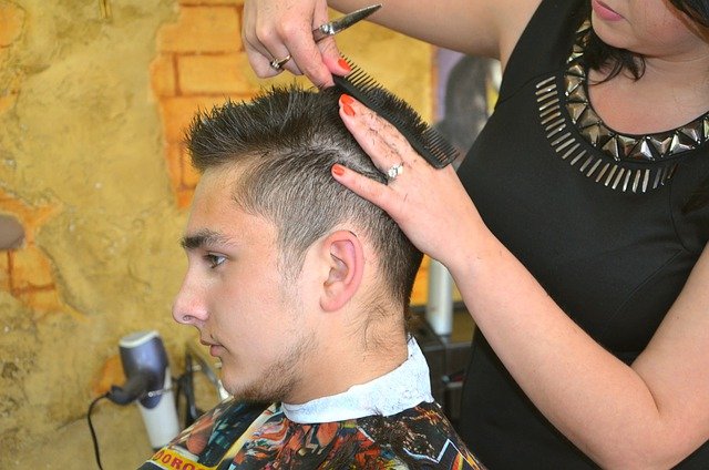Na Bemowie jest doświadczony fryzjer męski